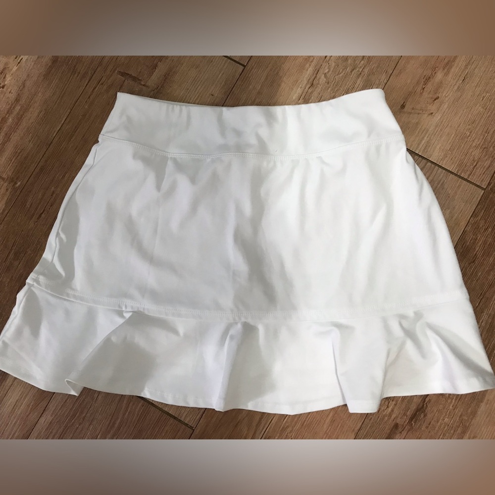 Tommy Bahama ruffle skort